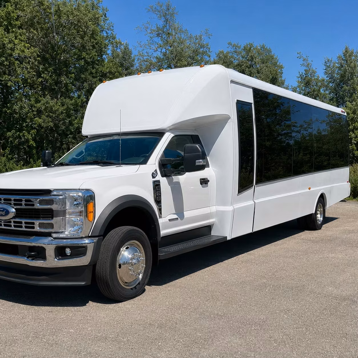 15 passenger minibus