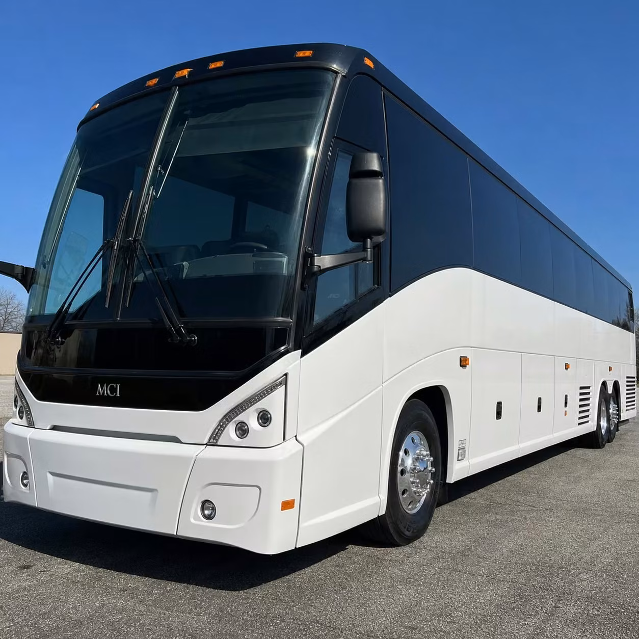 airport shuttle service from visalia to fresno yosemite international airport